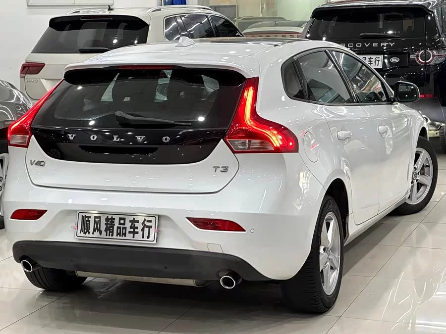 Volvo V40