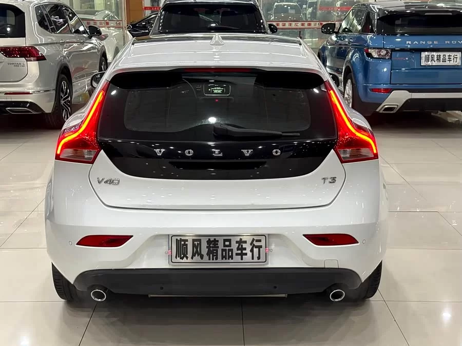 Volvo V40