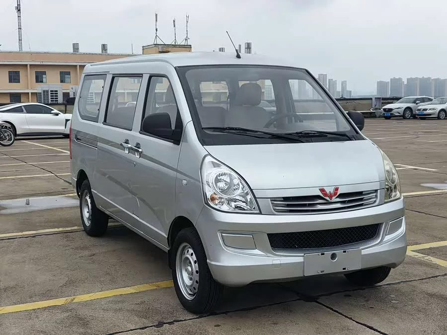 Wuling Rongguang S