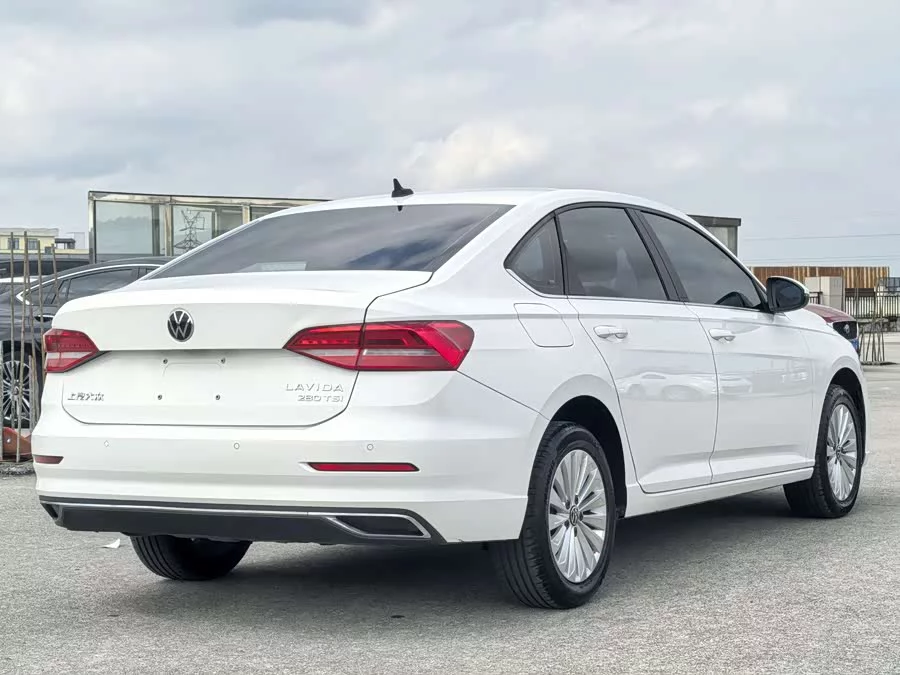 Volkswagen Lavida