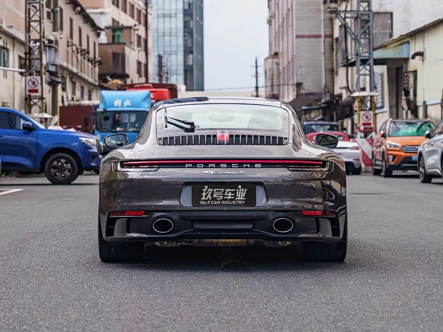 Porsche 911