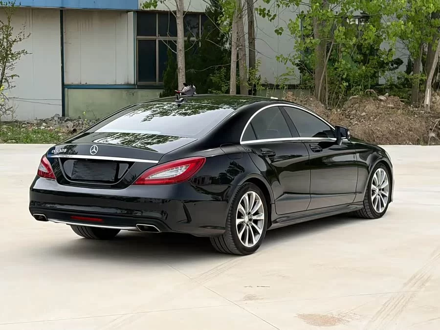 Mercedes Benz CLS
