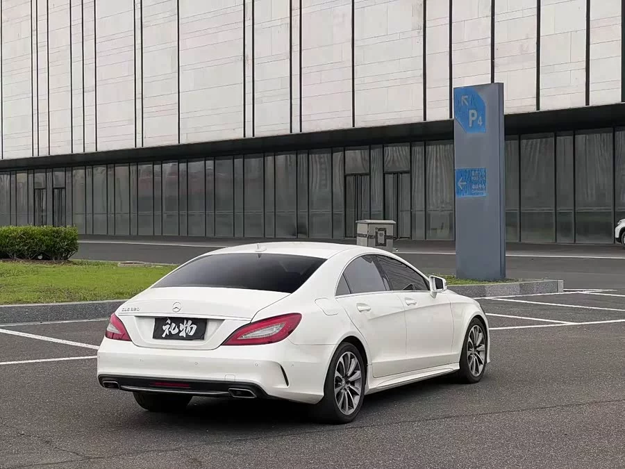 Mercedes Benz CLS