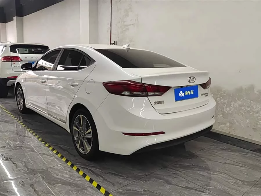 Hyundai elantra