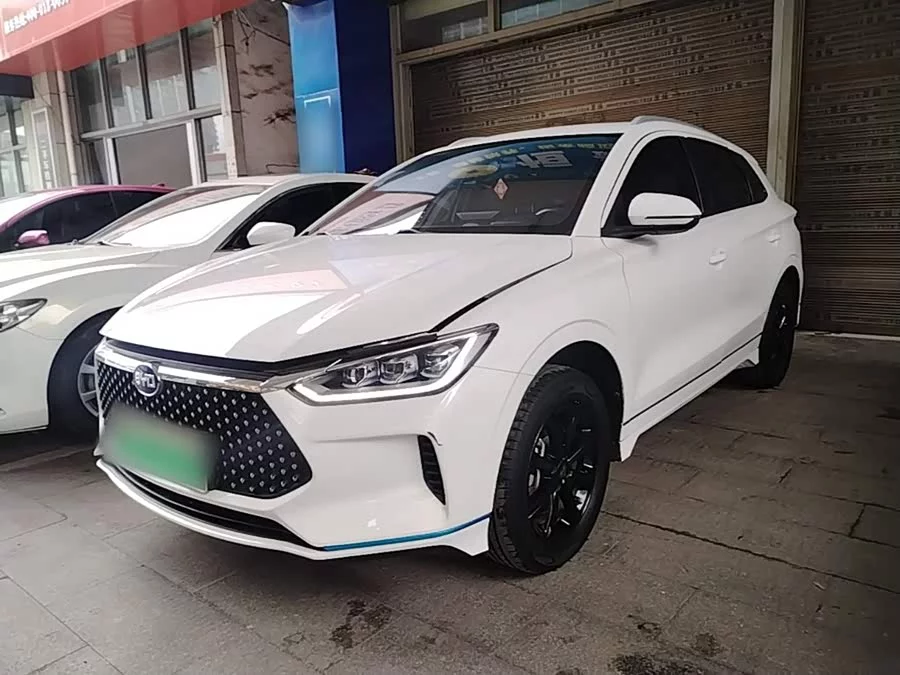 BYD e2