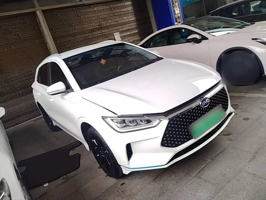 BYD e2