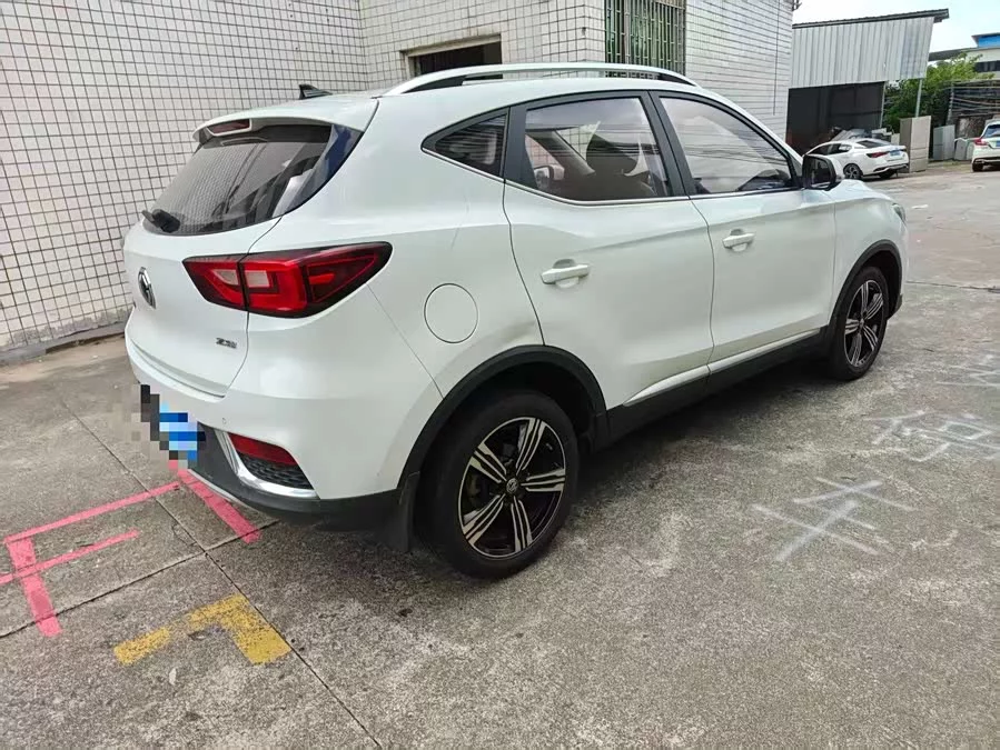 MG ZS