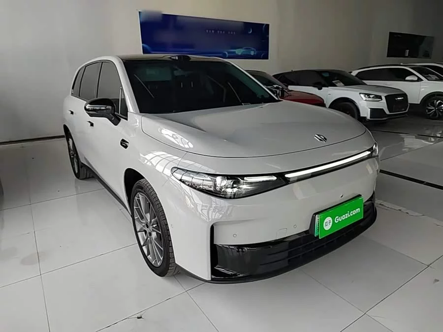 Leapmotor C10