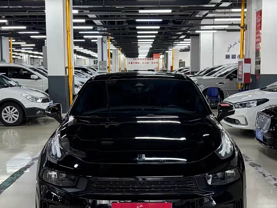 Lynk & Co 03