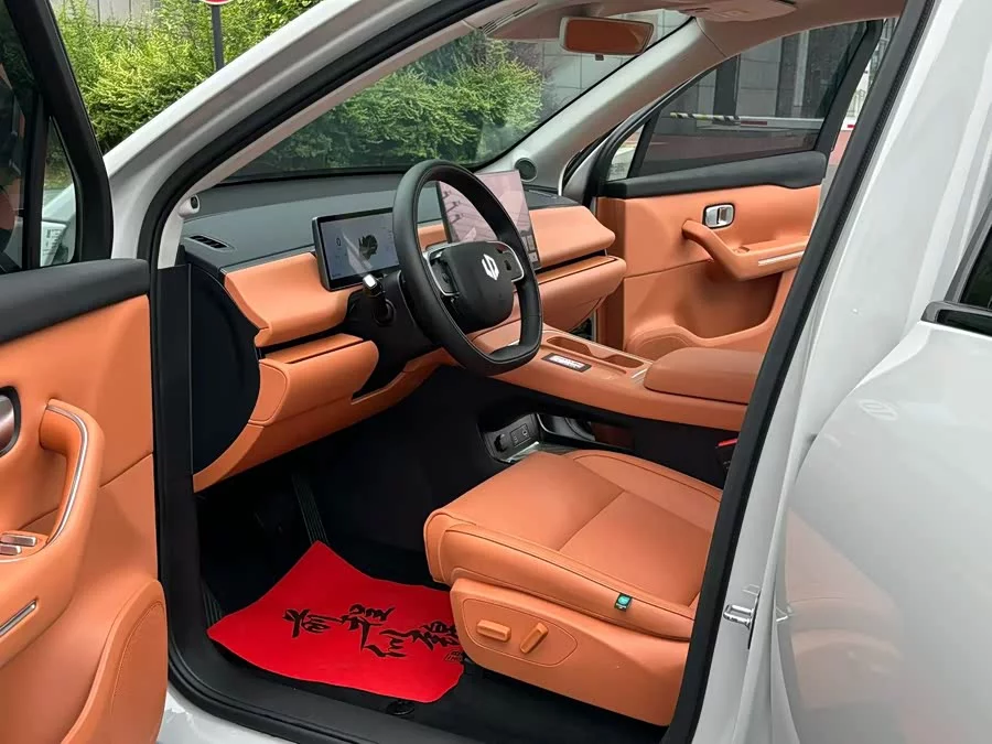 Leapmotor C10