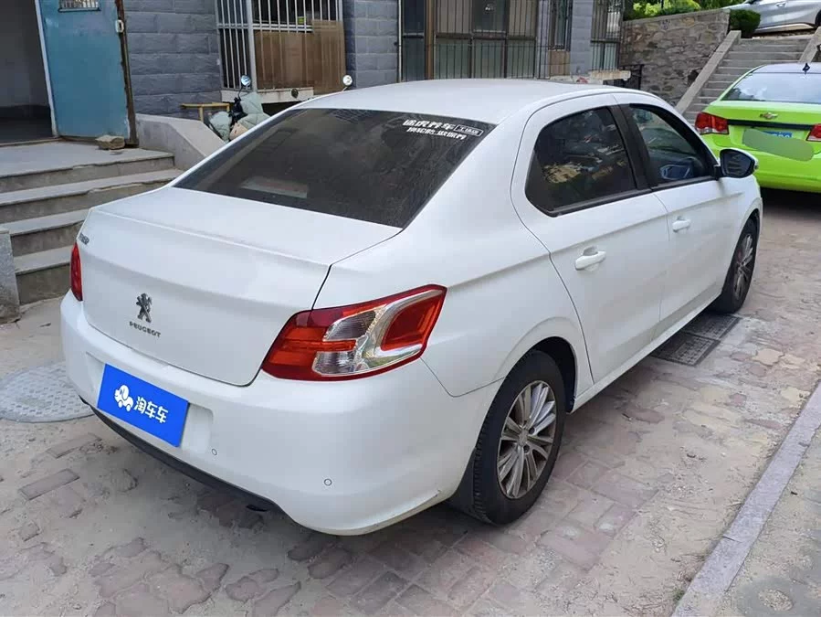 Peugeot 301