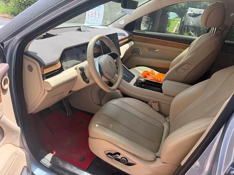 AITO Wenjie M7