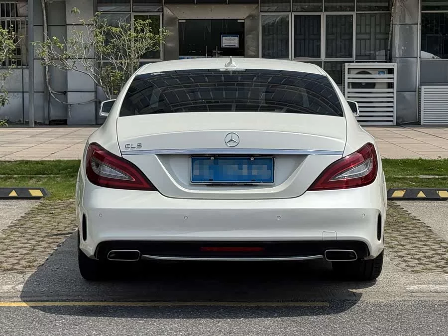 Mercedes Benz CLS