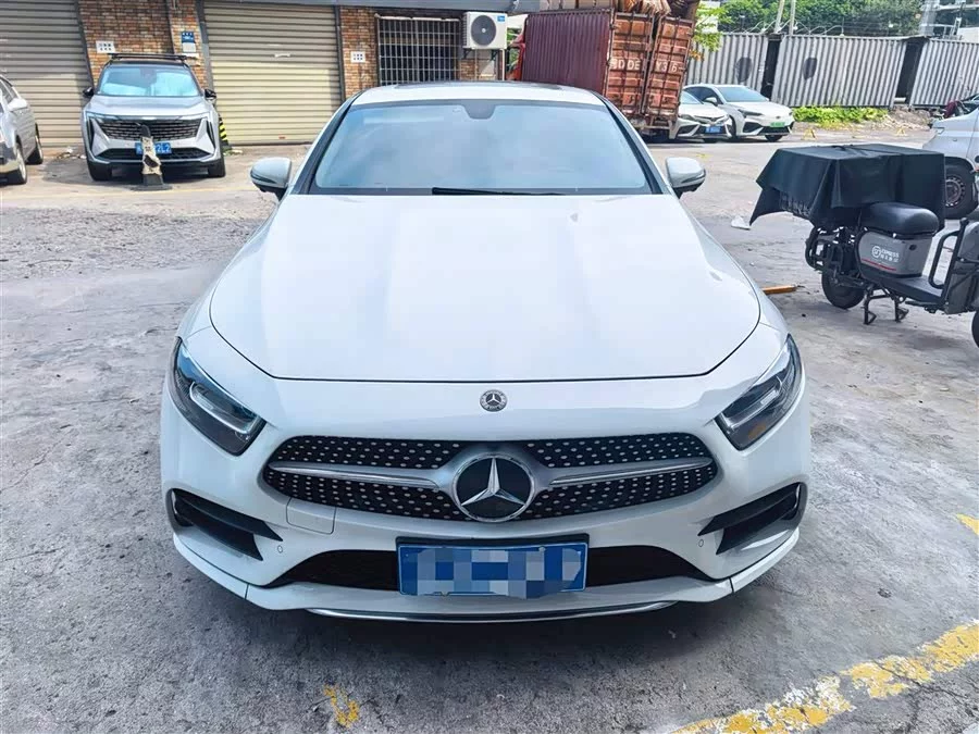 Mercedes Benz CLS