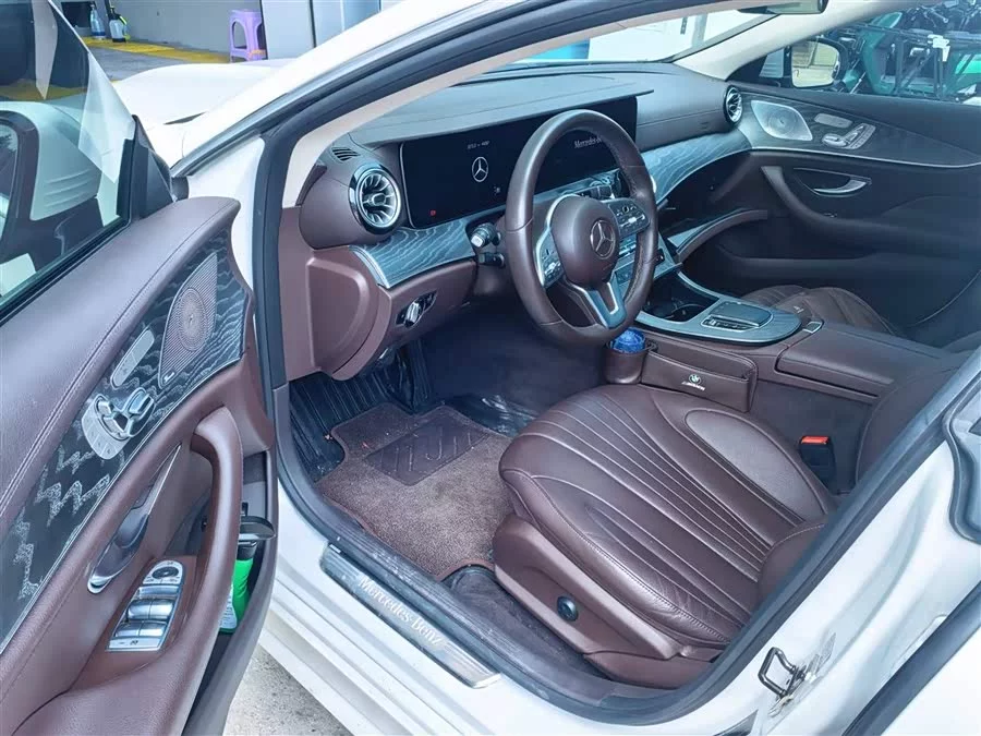 Mercedes Benz CLS