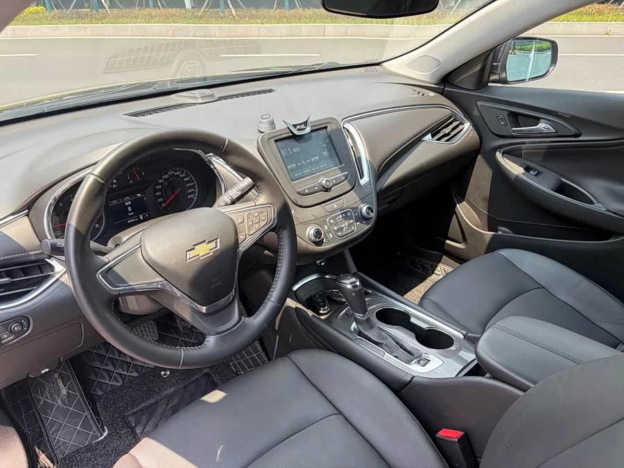 Chevrolet Malibu XL