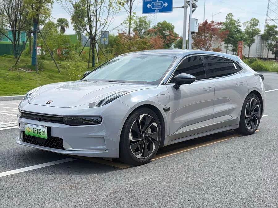 Zeekr 001