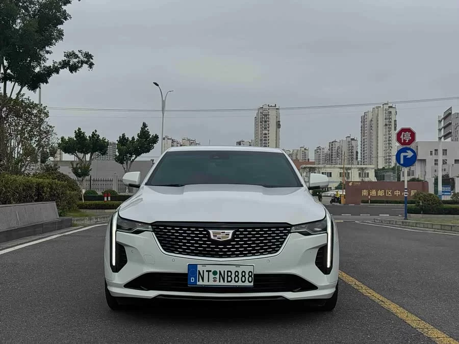 Cadillac CT4