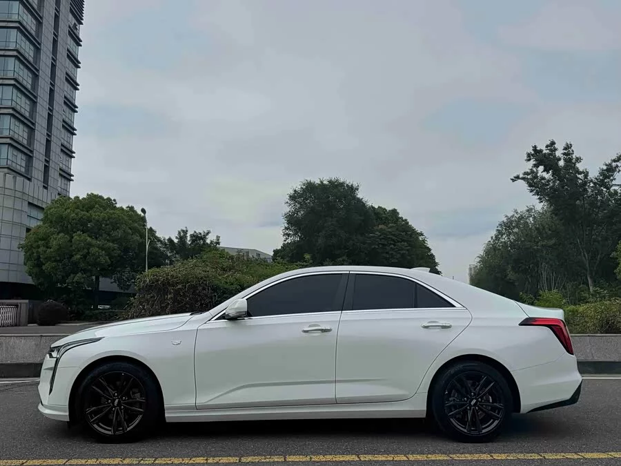 Cadillac CT4