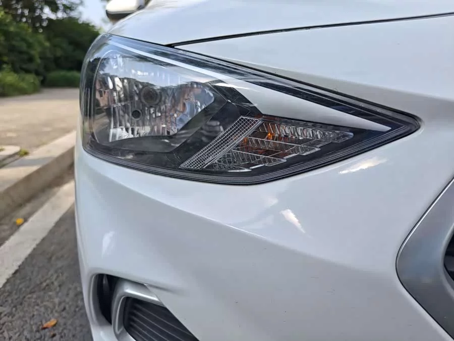 Hyundai Elantra / Celesta