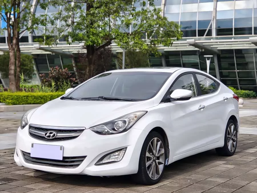 Hyundai Elantra