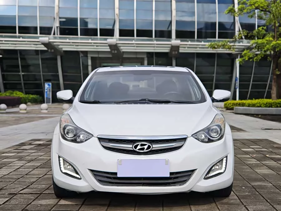 Hyundai Elantra