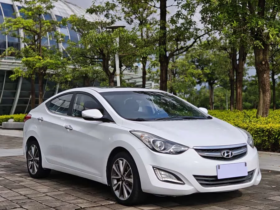 Hyundai Elantra