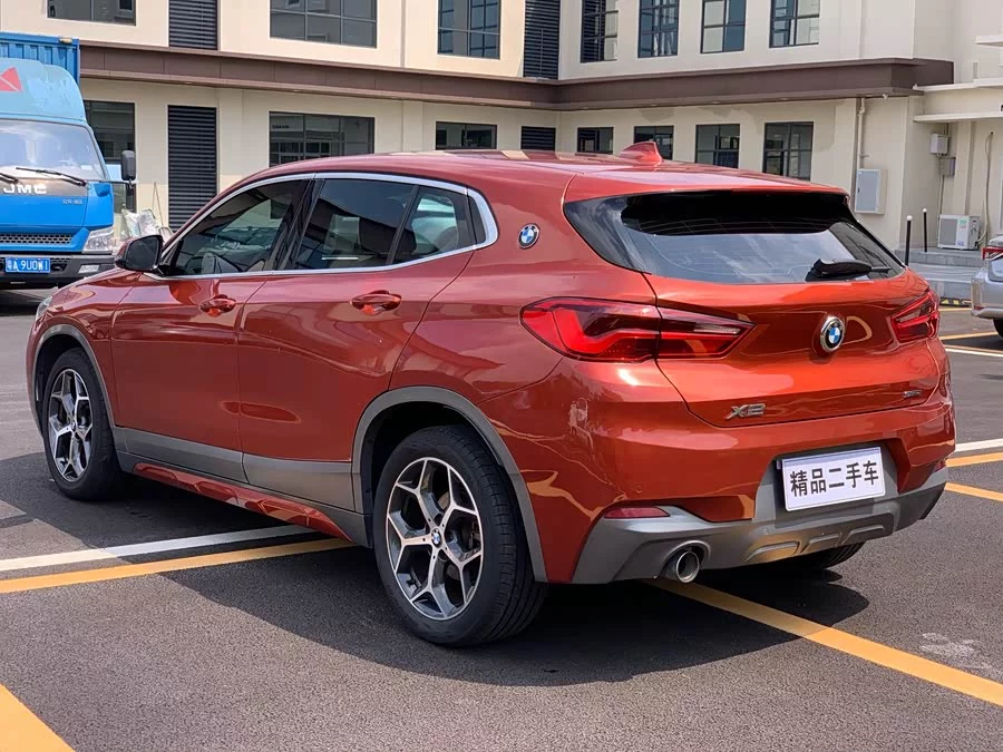 BMW X2