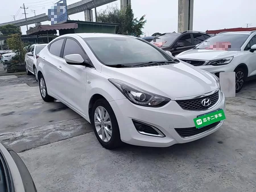 Hyundai Elantra