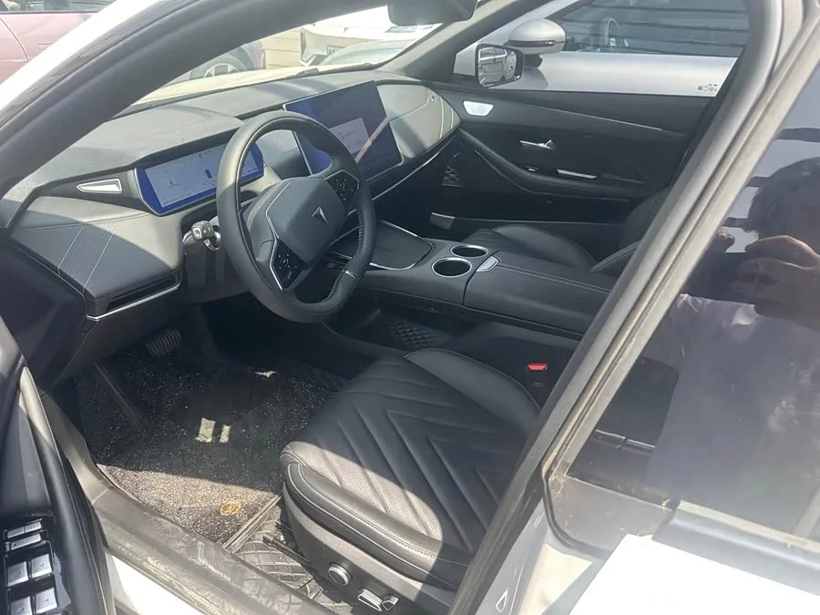 Deepal dark blue SL03