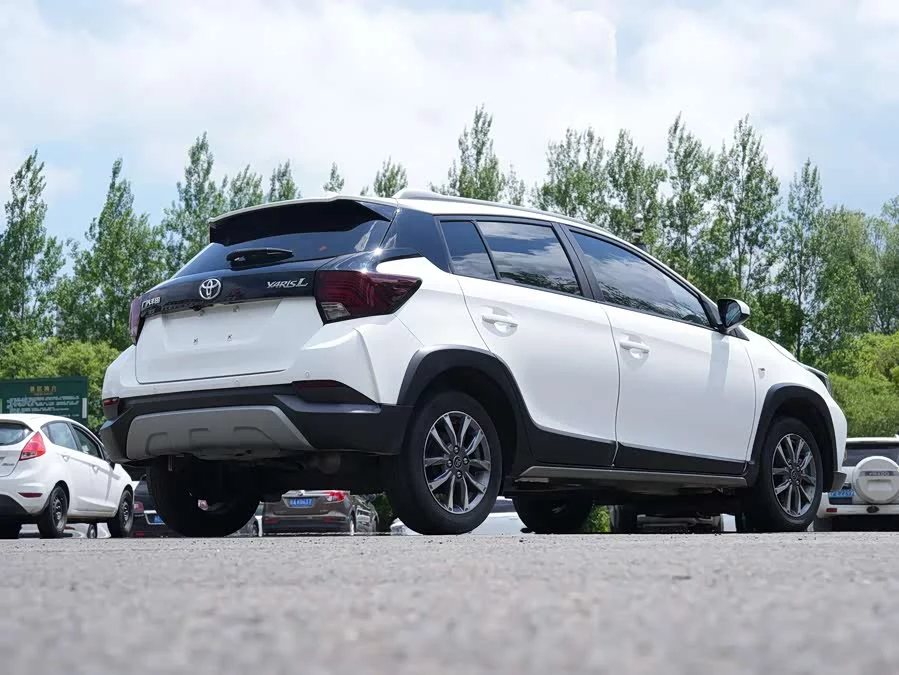 Toyota YARiS L