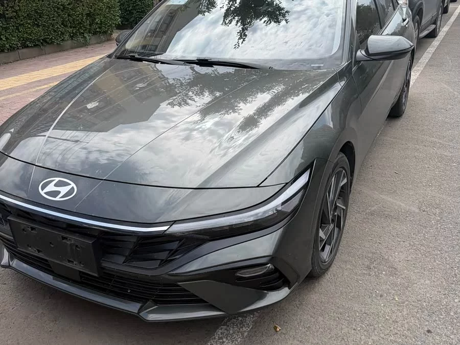 Hyundai Elantra