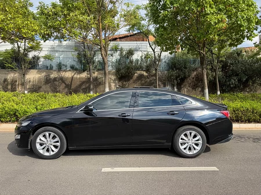 Chevrolet Malibu XL