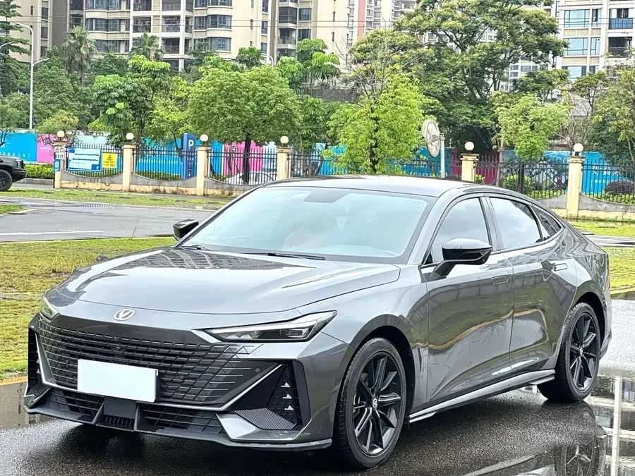 Changan UNI-V