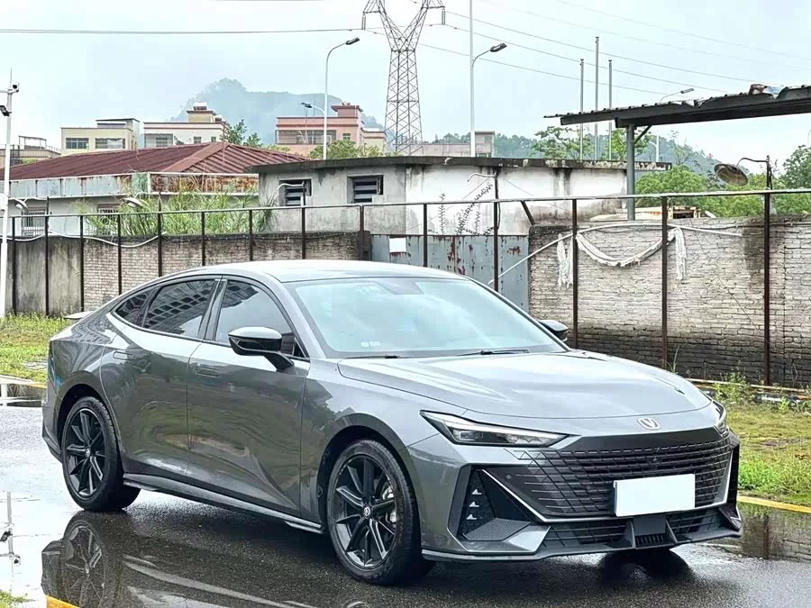 Changan UNI-V
