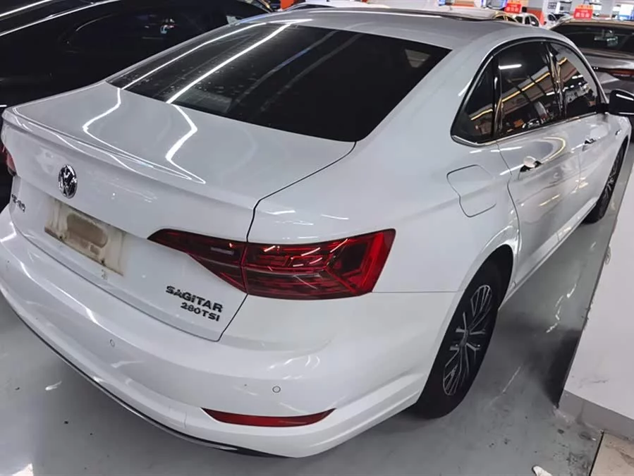 Volkswagen Sagitar