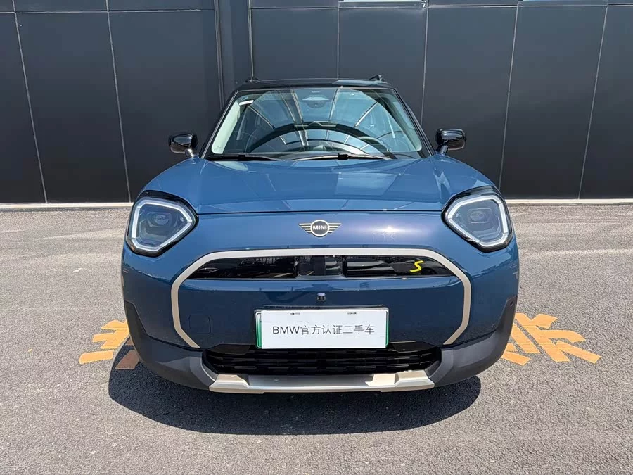 MINI Electric  ACEMAN