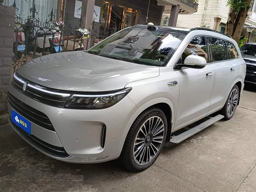 AITO Wenjie M7