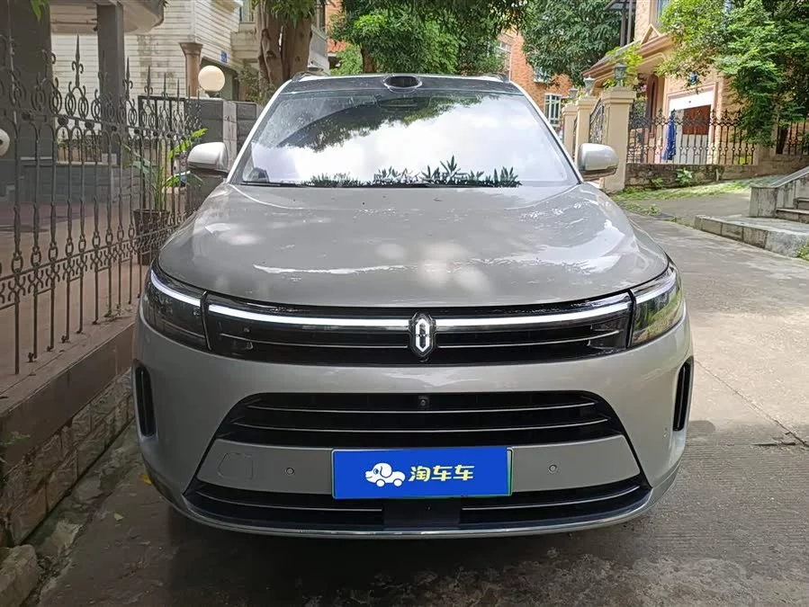 AITO Wenjie M7