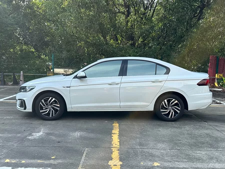 Volkswagen Bora Pure Electric