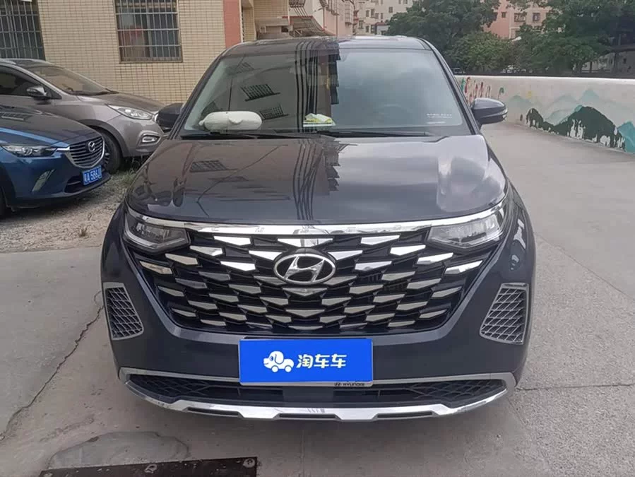 Hyundai Custo