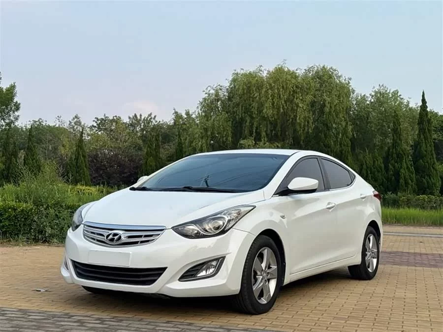 Hyundai Elantra