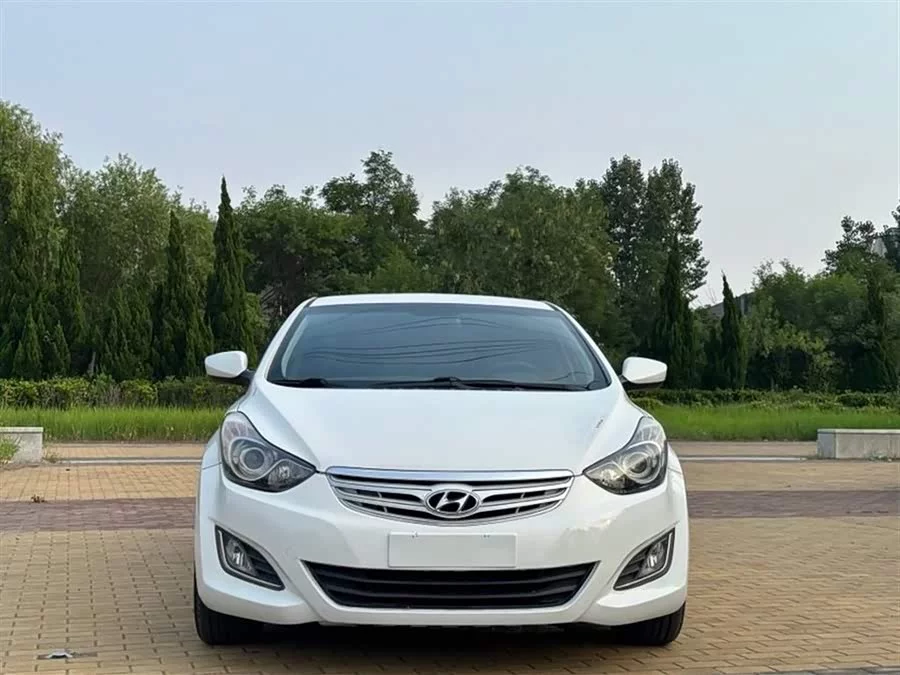 Hyundai Elantra