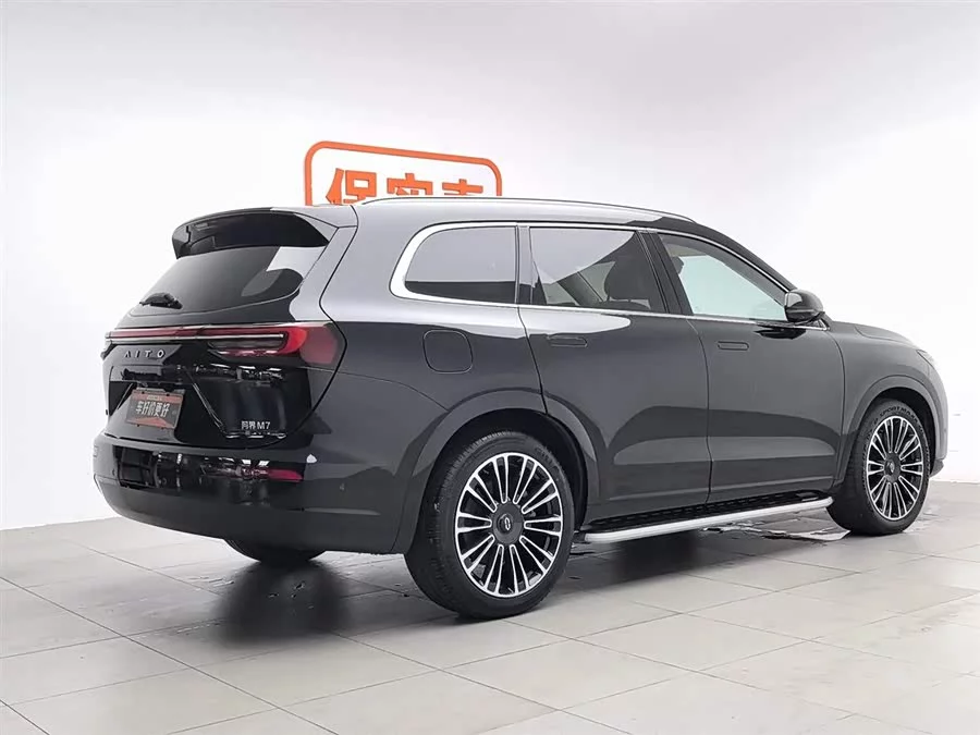 AITO Wenjie M7