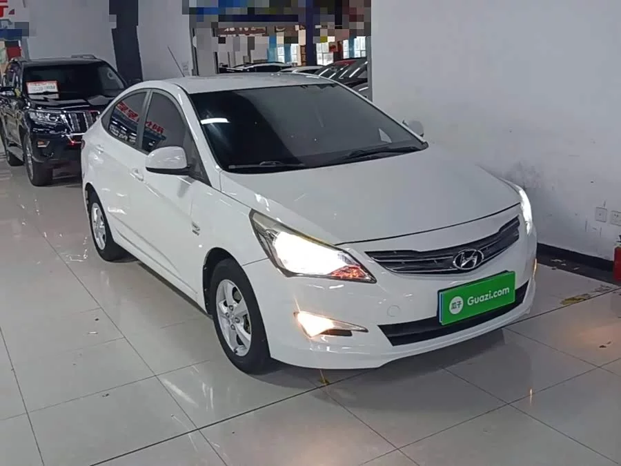 Hyundai Rena