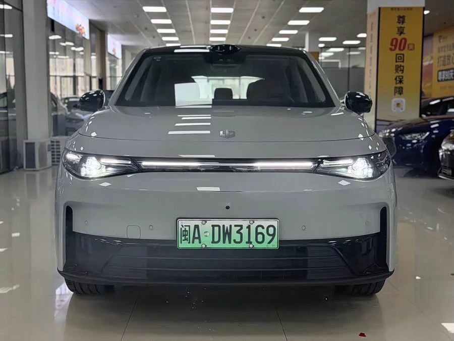 Leapmotor C10