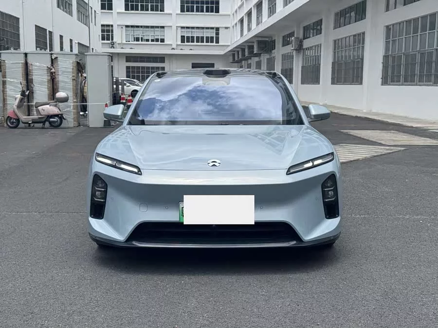NIO ET5T