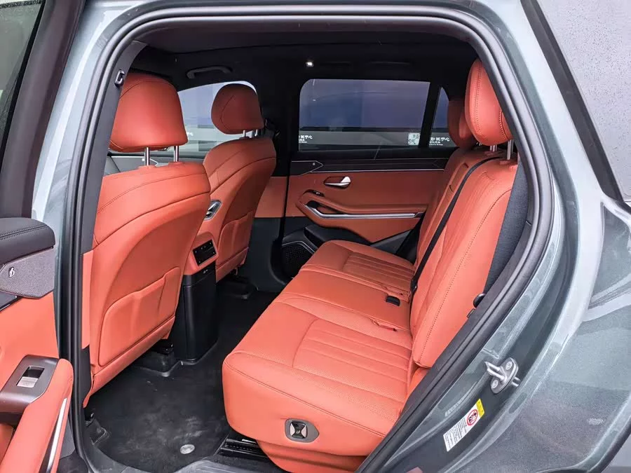 BYD Tang L