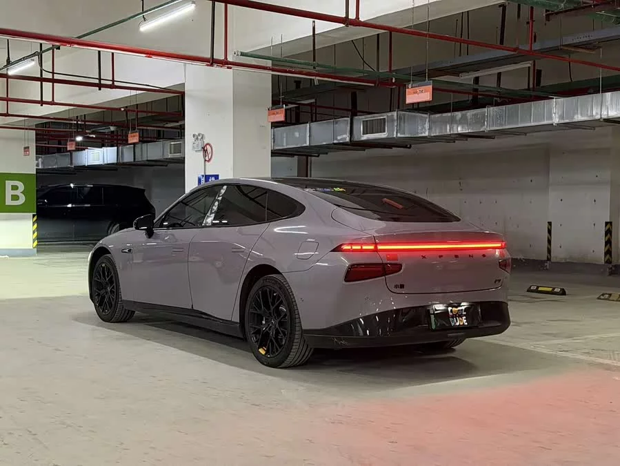 Xpeng P7