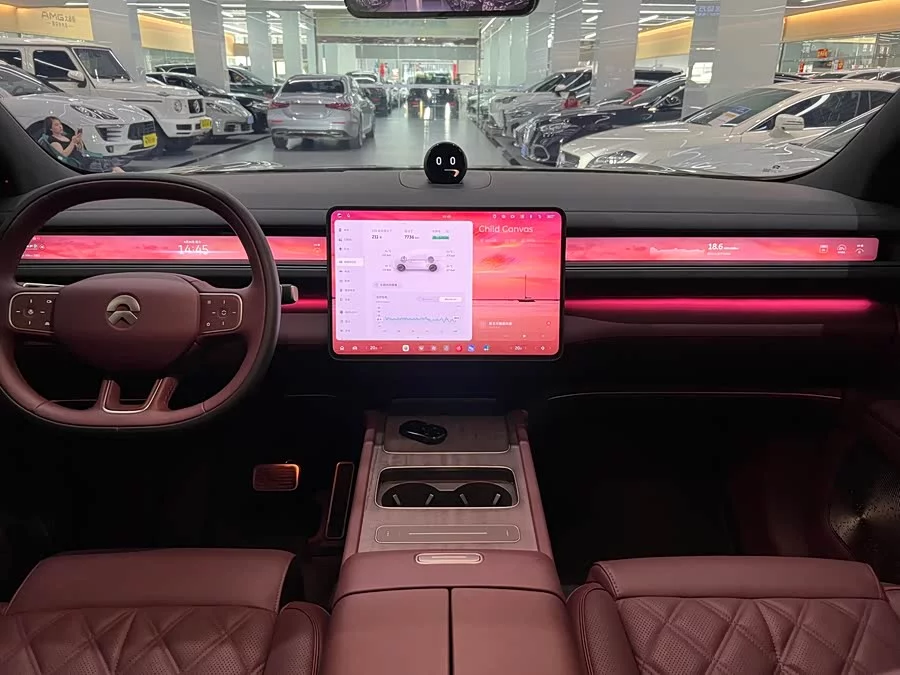 NIO ES8